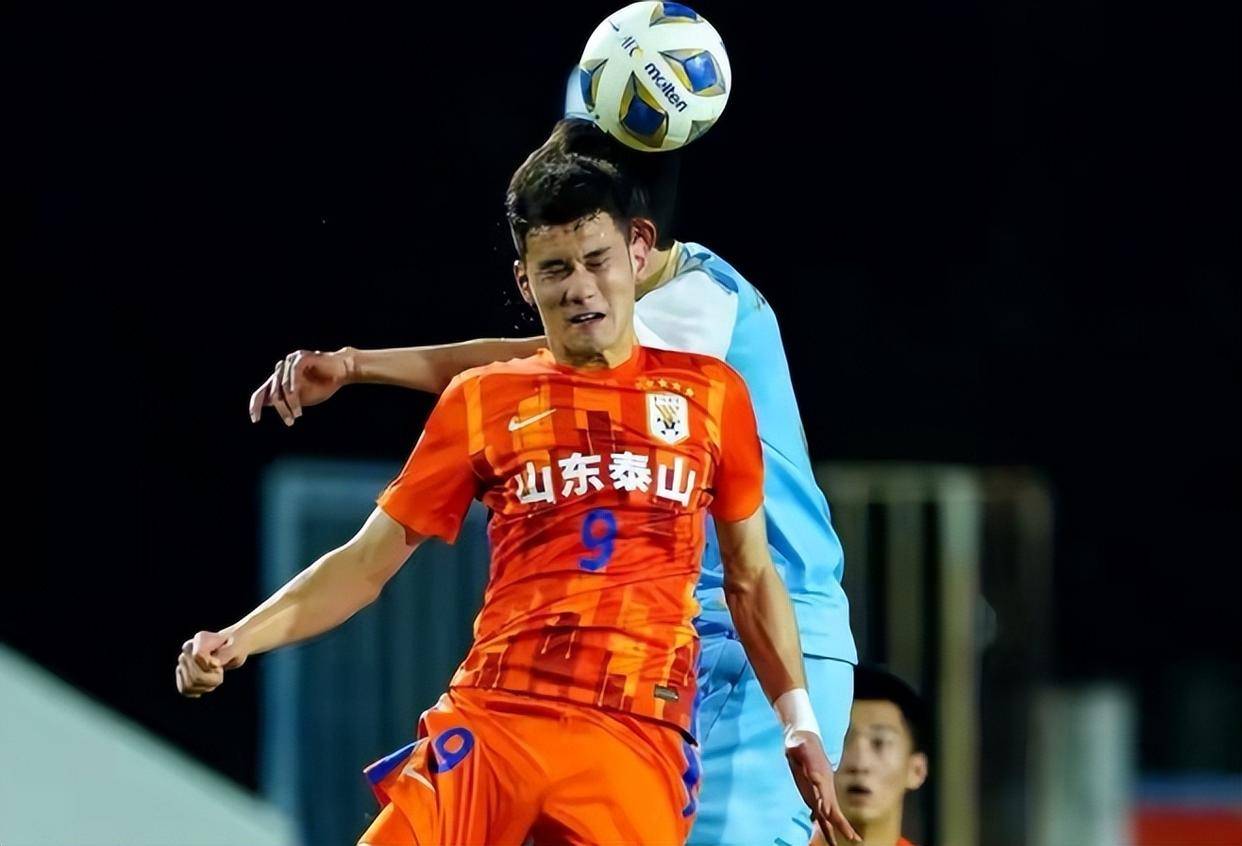 关于转折点费耶诺德篮板制胜，德甲今晨攻防权衡，媒体盛赞，球队文化再被提及的信息